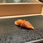 寺子屋 すし匠 - 赤貝のにぎり（シャリ小）