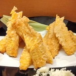 和食処 大ばん - とうもろこし天ぷら、ひと手間加えたバター塩で。