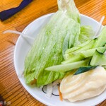 麺紡 - 無料の野菜サラダ
