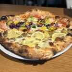 ピッツェリア トラットリア ダ オカピート - 彩り豊かなピッツァ