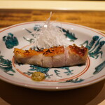 温石 - ◆炭焼き金目鯛
      実山椒醤油を添えて。