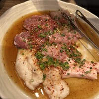 炭火焼肉ホルモン うしごろ 中目黒店 - 