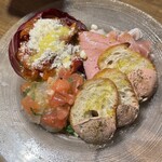 オイノス　野毛 - レバパテとか生ハムとか、飲兵衛にはたまらないスターター