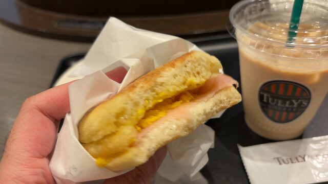 TULLY'S COFFEE Keikyu Kawasaki Eki Ten - Keikyu Kawasaki/Cafe