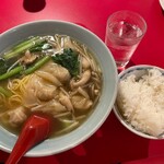 南海飯店 - ワンタン麺定食
