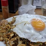 お好み焼満月 - 焼きそばのシングルデラックスエビ　イカ　豚肉たっぷり