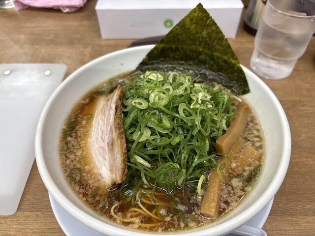 背脂醤油ラーメン まる星 開成店 - 和田河原/ラーメン | 食べログ
