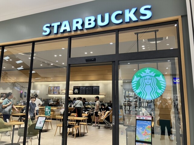 スターバックスコーヒー イオンモール新利府南館1階店（STARBUCKS COFFEE） - 新利府（カフェ）の写真