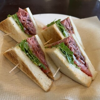 カフェ・ノビロ_0