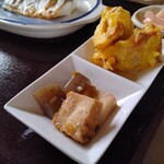 のぶちゃん家 - 煮物・ちくわの天ぷら