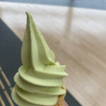 米澤たい焼店 - なしっこ館入ってすぐにあるお店で、梨ソフト(小)。めちゃくちゃ美味しかった♪