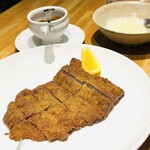 洋食 おがた - ミラノ風ビーフカツレツ