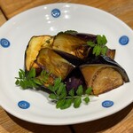 洋食 おがた - 素揚げした賀茂茄子