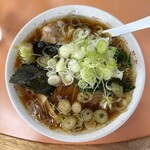 青島食堂 - 青島ラーメン、ネギ増し、ほうれん草増し