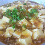 新華苑 - 食べてるとちょっとピリッとする麻婆丼