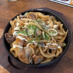肉工房 千里屋 ホルモンバル - ホルモン焼きうどん