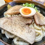 麺紡 - 豚チャーシューしょうゆうどん