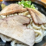 麺紡 - 豚チャーシューしょうゆうどん