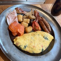 ザ タヴァン グリル＆ラウンジ - 