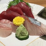 Unagi Yondaime Kikukawa Haneda eapoto gaaden ten - Sashimi from the Hinagiku Course
