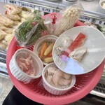 東魁楼 上海麻辣湯 - 香草(パクチー)、豚バラ、エビ、ミックス、えのき、野菜ミックス