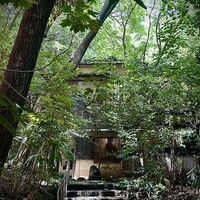 山の茶屋 - 障子の向こうに人影が! 妖(あやかし)ではあるまいな。