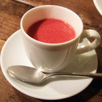 スパイスカフェ - ビーツのスープ