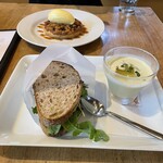 オークウッド - 