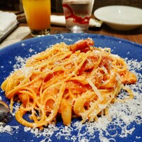 イタリアンレストラン 「コレンテ」 ヒルトン沖縄北谷リゾート - 沖縄県産ジョールベーコンとフレッシュトマトのアマトリチャーナ