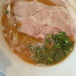 紅ズワイガニらぁ麺 まるはち屋 - 