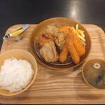 ふじやからあげ - ミックスフライ定食（大）