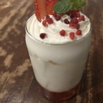 カフェ アクイーユ - 2025年3月　いちごミルク