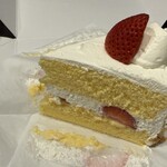 ピネード イオンモール桑名店 - 苺のショートケーキ