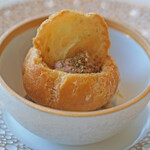 ヌーヴェル・エポック - ランチコース 14450円 のチーズ風味シュー 鶏白レバームース