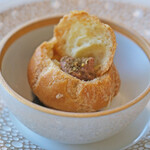 ヌーヴェル・エポック - ランチコース 14450円 のチーズ風味シュー 鶏白レバームース