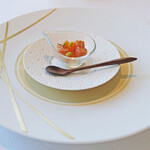 ヌーヴェル・エポック - ランチコース 14450円 の桜鱒のマリネ