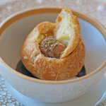 ヌーヴェル・エポック - ランチコース 14450円 のチーズ風味シュー 鶏白レバームース