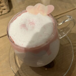 カフェ アクイーユ - 2024年2月　ハニーいちごミルク
