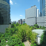 ヌーヴェル・エポック - 店内のからの風景です