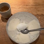 ホルモン焼 婁熊東京 - ミルクアイス