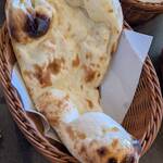 ネパｰル・インド料理 Happy - ミニナン？！