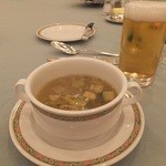 ディズニーアンバサダーホテル - カニとアボガドのスープ