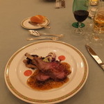ディズニーアンバサダーホテル - 仔羊肉のロースト　トリュフソースとレッドオレンジマーマレード
      
