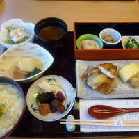 京懐石 美濃吉 竹茂楼 ホテル阪急インターナショナル店 - 京の朝膳