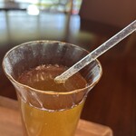 碧のかぜ - かき混ぜすぎてストローが弾かれてしまうという恥ずかしい失態を犯す。どれだけ差し入れても弾き返されるんだよ、これ。