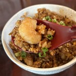 金ゴマ たんたんたん麺 樂 - エビがごろごろ入っています