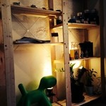 Cafe VG - 小さい物販店と本屋を始めました