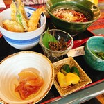 そば処 飛鳥  - 気まぐれ丼セット