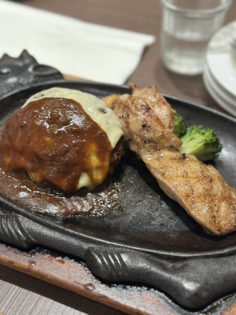 VOLKS Shinbashi Ten photo 5