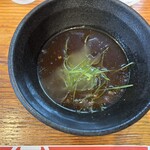 らーめん芝浜 - つけ汁　トロミ強く青ネギ仕様になってました　脂も変わった